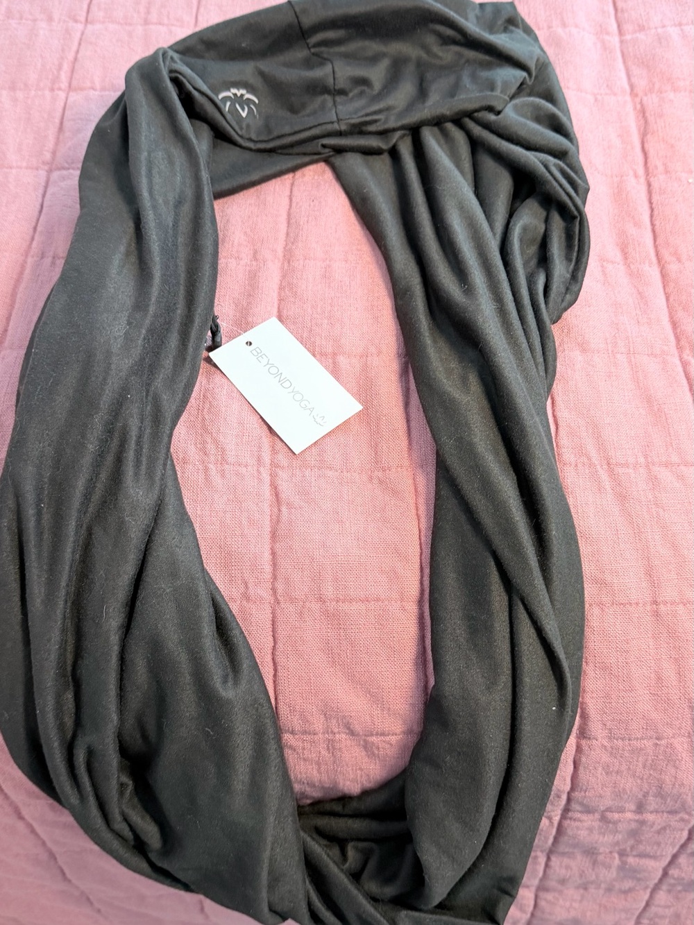 Beyond Yoga Black Stretch Infinity Scarf